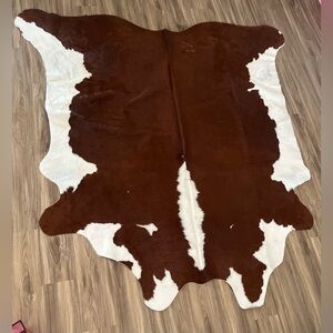 Texas Proud Cowhide Area Rug - Brown & White